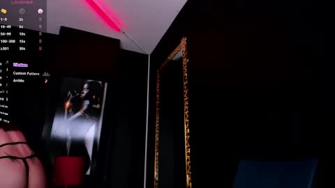 Snapshot of nyxx_moon chatting on 05-18-26, 09:20 Nyx Moon Schedule 1500 - 2200 online show from 05-18-26, 09:20