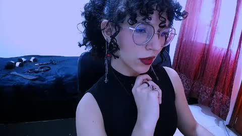 Nyxxei online show from 04-06-26, 08:10