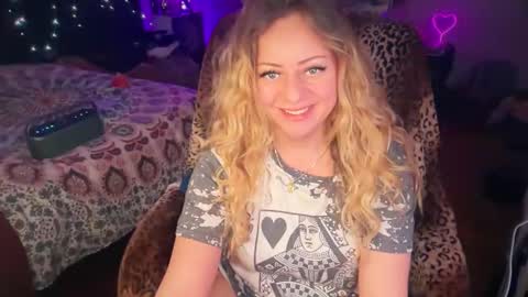 Snapshot of nyxxen chatting on 03-27-26, 12:16 nyxxen online show from 03-27-26, 12:16