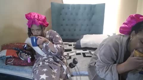 obsessedmimi online show from 05-12-26, 09:50