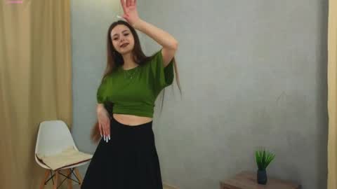 Bella online show from 04-14-26, 03:07