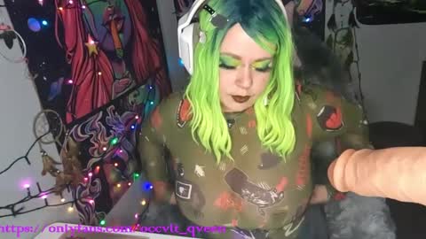 occvlt qveen online show from 02-05-25, 01:04