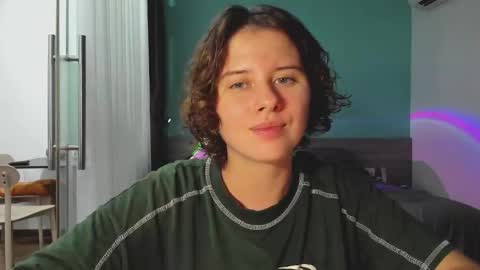 Evie online show from 12-12-24, 02:22