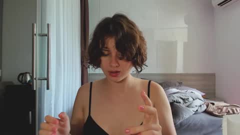 Evie online show from 03-03-25, 06:15