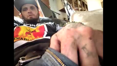 Snapshot of oddjuggla chatting on 11-16-25, 09:09 oddjuggla online show from 11-16-25, 09:09