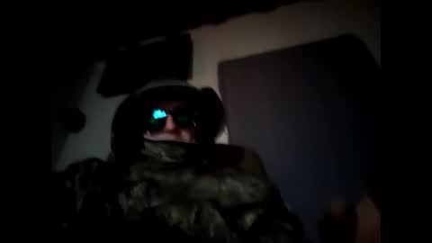 Snapshot of oddjuggla chatting on 11-21-25, 11:25 oddjuggla online show from 11-21-25, 11:25