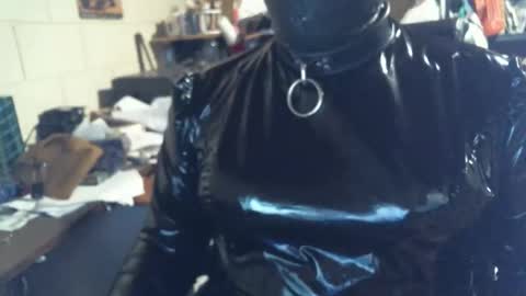 Snapshot of oddobsessions chatting on 10-24-25, 02:08 oddobsessions online show from 10-24-25, 02:08