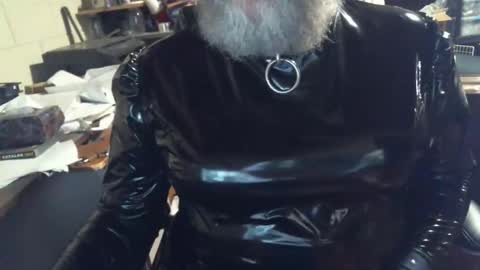 Snapshot of oddobsessions chatting on 12-16-25, 11:32 oddobsessions online show from 12-16-25, 11:32