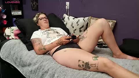 Snapshot of oddywithabody chatting on 06-03-26, 12:35 Oddy With A Body online show from 06-03-26, 12:35