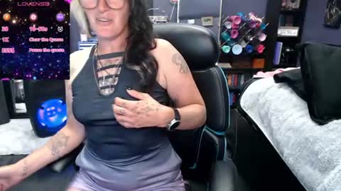 Snapshot of oddywithabody chatting on 06-21-26, 08:11 Oddy With A Body online show from 06-21-26, 08:11