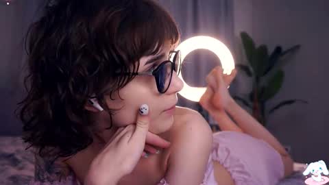 Thea online show from 10-27-25, 08:57