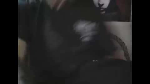 Snapshot of oedipe666 chatting on 05-05-26, 01:19 oedipe666cam online show from 05-05-26, 01:19