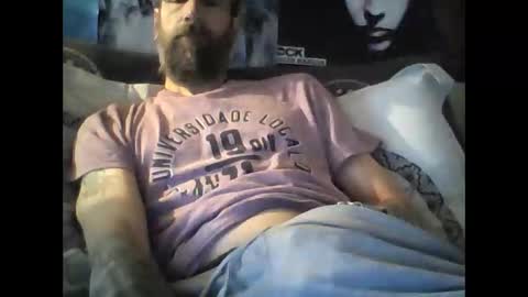 Snapshot of oedipe666 chatting on 06-08-26, 05:46 oedipe666cam online show from 06-08-26, 05:46