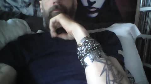 Snapshot of oedipe666 chatting on 06-15-26, 04:36 oedipe666cam online show from 06-15-26, 04:36