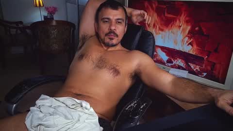 Snapshot of officeman7 chatting on 12-08-24, 08:15 officeman7 online show from 12-08-24, 08:15