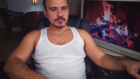 Snapshot of officeman7 chatting on 12-27-24, 05:37 officeman7 online show from 12-27-24, 05:37