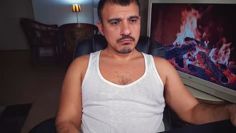 Snapshot of officeman7 chatting on 01-02-25, 08:13 officeman7 online show from 01-02-25, 08:13