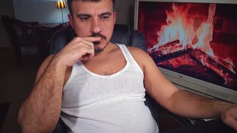 Snapshot of officeman7 chatting on 02-07-25, 05:29 officeman7 online show from 02-07-25, 05:29