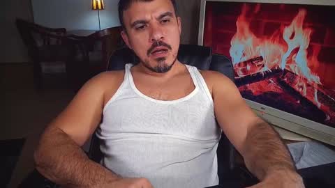 Snapshot of officeman7 chatting on 02-08-25, 05:29 officeman7 online show from 02-08-25, 05:29