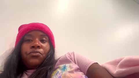 Snapshot of officialcoco_fantasy chatting on 09-18-25, 01:13 CocoFantasy online show from 09-18-25, 01:13