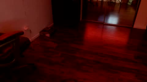 Snapshot of officialmoneyxxx chatting on 02-06-26, 11:13 Money online show from 02-06-26, 11:13