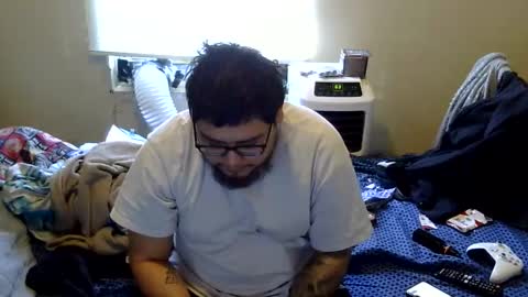 oscar flores online show from 10-24-25, 01:51