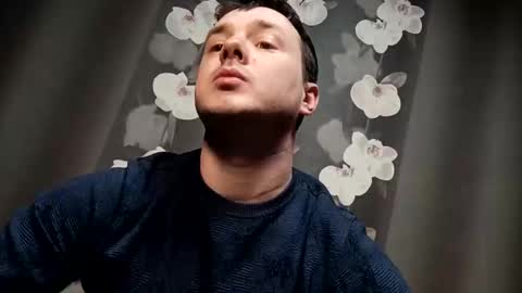 Snapshot of ofnazarov chatting on 01-10-26, 01:02 ofnazarov online show from 01-10-26, 01:02