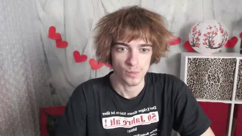 Snapshot of og_mister_penis chatting on 03-20-26, 04:23 Felix online show from 03-20-26, 04:23