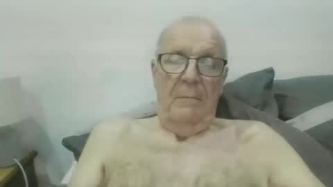 Snapshot of oggi95 chatting on 09-21-25, 06:53 oggi95 online show from 09-21-25, 06:53