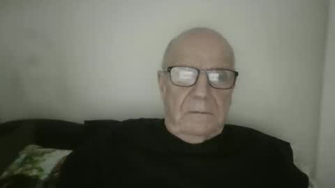 Snapshot of oggi95 chatting on 12-01-25, 04:01 oggi95 online show from 12-01-25, 04:01
