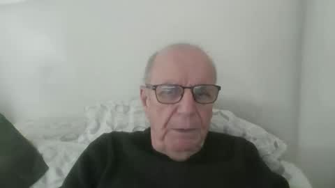 Snapshot of oggi95 chatting on 03-22-26, 12:30 oggi95 online show from 03-22-26, 12:30
