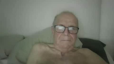 Snapshot of oggi95 chatting on 04-03-26, 06:44 oggi95 online show from 04-03-26, 06:44