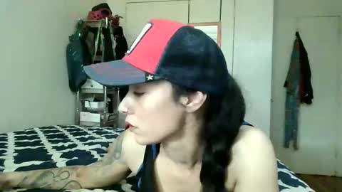 Lit en Cama online show from 01-21-25, 01:54