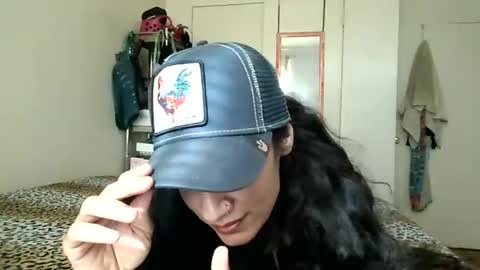 Lit en Cama online show from 02-10-25, 05:09