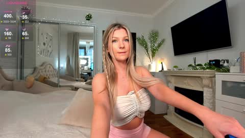 Julie online show from 01-25-25, 07:06