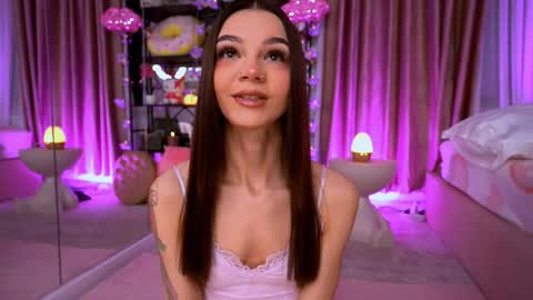 Snapshot of oh_m_god chatting on 11-28-25, 08:22 oh_m_god online show from 11-28-25, 08:22