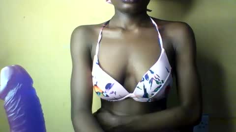 Snapshot of oh_sexyphilo chatting on 09-30-25, 02:11 philo bby online show from 09-30-25, 02:11