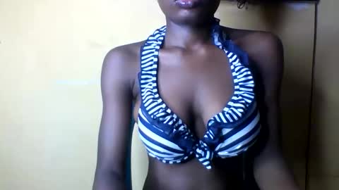 Snapshot of oh_sexyphilo chatting on 10-03-25, 09:17 philo bby online show from 10-03-25, 09:17