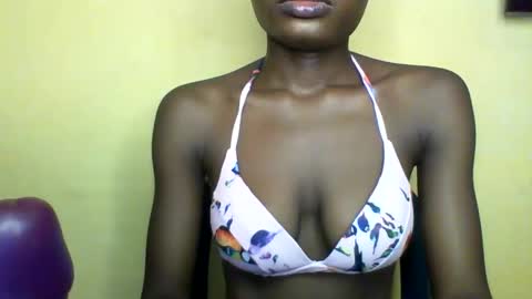 Snapshot of oh_sexyphilo chatting on 12-04-25, 12:36 philo bby online show from 12-04-25, 12:36