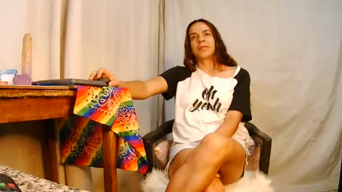 Snapshot of oh_tique chatting on 01-03-25, 02:32 LU online show from 01-03-25, 02:32