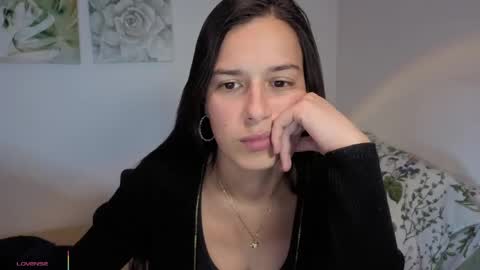 Snapshot of ohanna_ chatting on 04-26-26, 12:30 ohanna_ online show from 04-26-26, 12:30