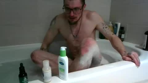 Snapshot of ohdoyle93 chatting on 01-10-25, 01:32 ohdoyle93 online show from 01-10-25, 01:32