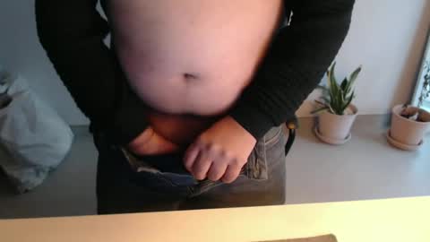 Snapshot of ohfck11 chatting on 12-10-24, 01:22 Chubby Gary online show from 12-10-24, 01:22