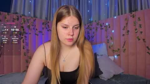 Caitlyn or Catie online show from 11-03-25, 01:19