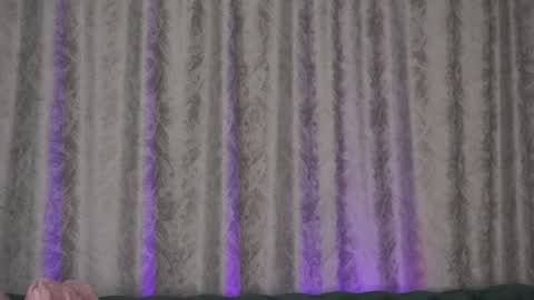 Julia online show from 02-05-25, 07:39