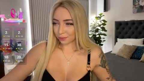 Emma online show from 11-06-25, 01:17