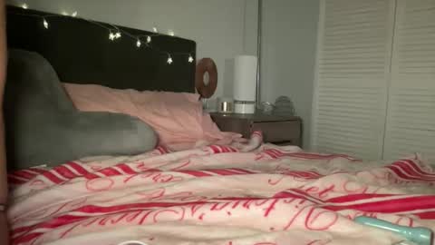 Snapshot of ohrileyxo chatting on 03-23-26, 02:26 riley online show from 03-23-26, 02:26