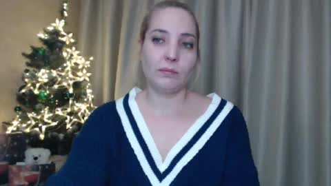 Snapshot of ohsweetmari chatting on 01-05-25, 12:31 Mari online show from 01-05-25, 12:31