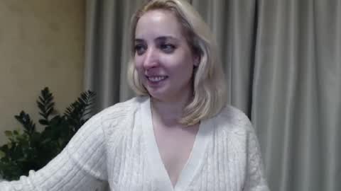 Snapshot of ohsweetmari chatting on 02-09-25, 06:16 Mari online show from 02-09-25, 06:16