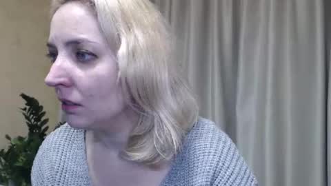 Snapshot of ohsweetmari chatting on 02-28-25, 06:09 Mari online show from 02-28-25, 06:09